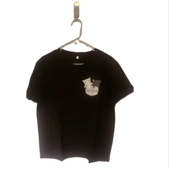 Cats in Pocket Graphic Tee - Picture 2 of 2